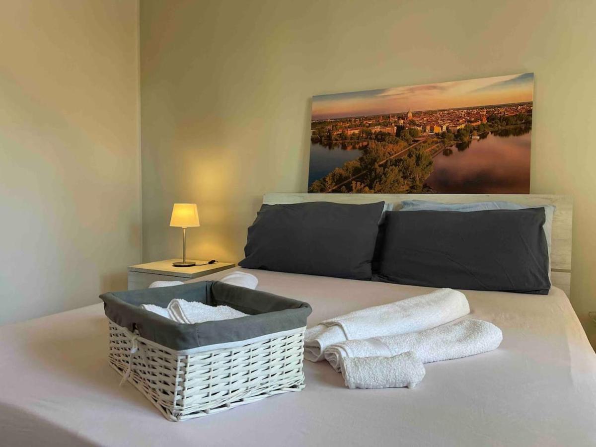Lotus Home Eleganza E Accoglienza A มานโตวา ภายนอก รูปภาพ