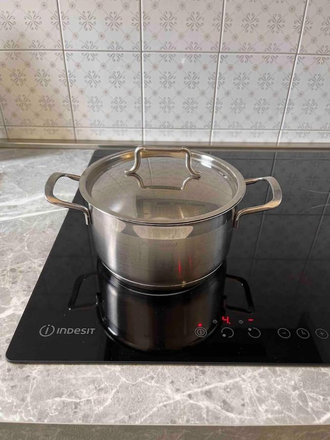 Lotus Home Eleganza E Accoglienza A มานโตวา ภายนอก รูปภาพ